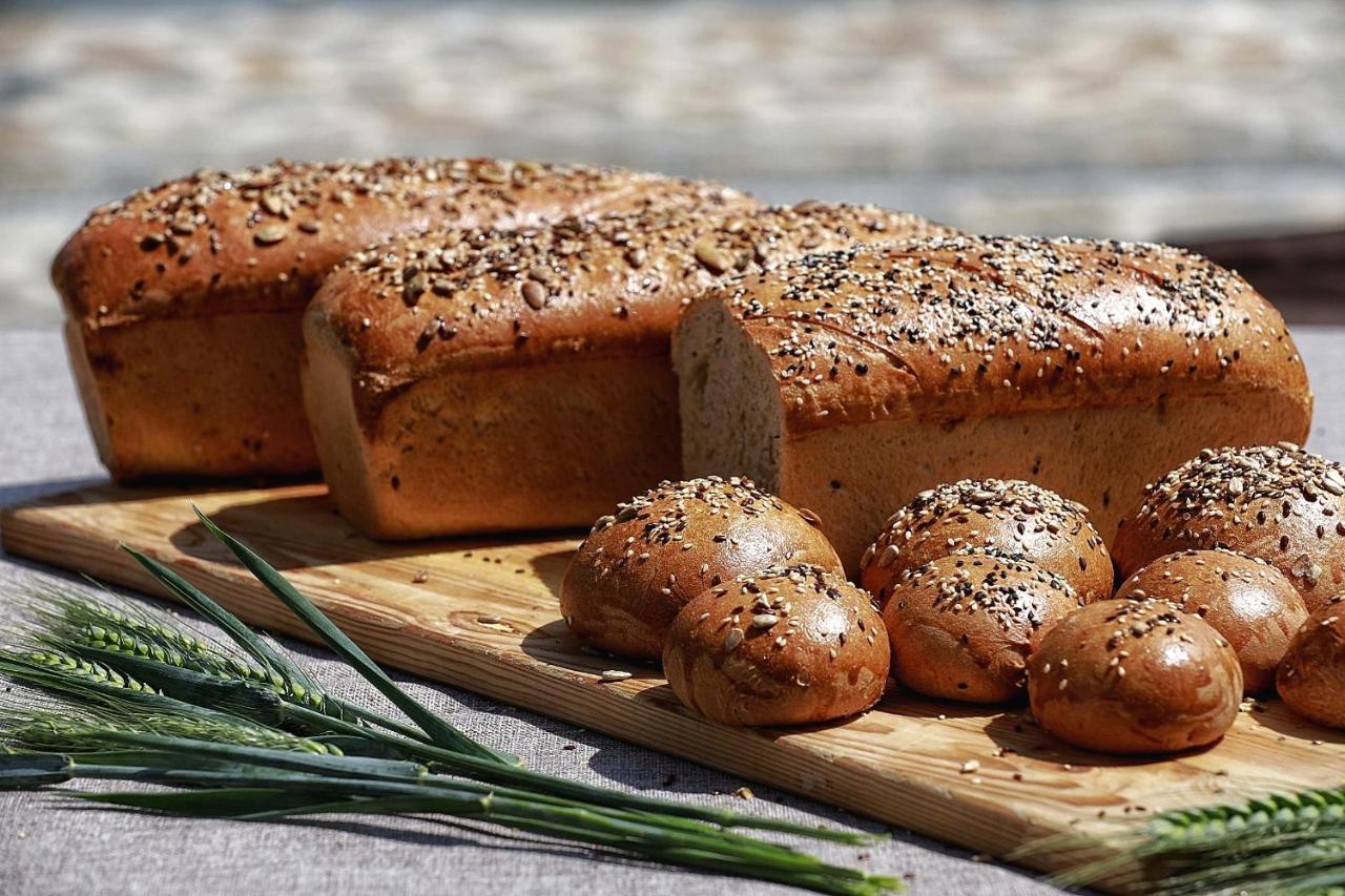 Country Spa Retreat スナゴヴ エクステリア 写真 Poppy seed bread