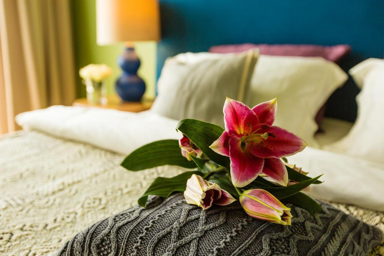 Country Spa Retreat スナゴヴ エクステリア 写真 A bouquet of flowers